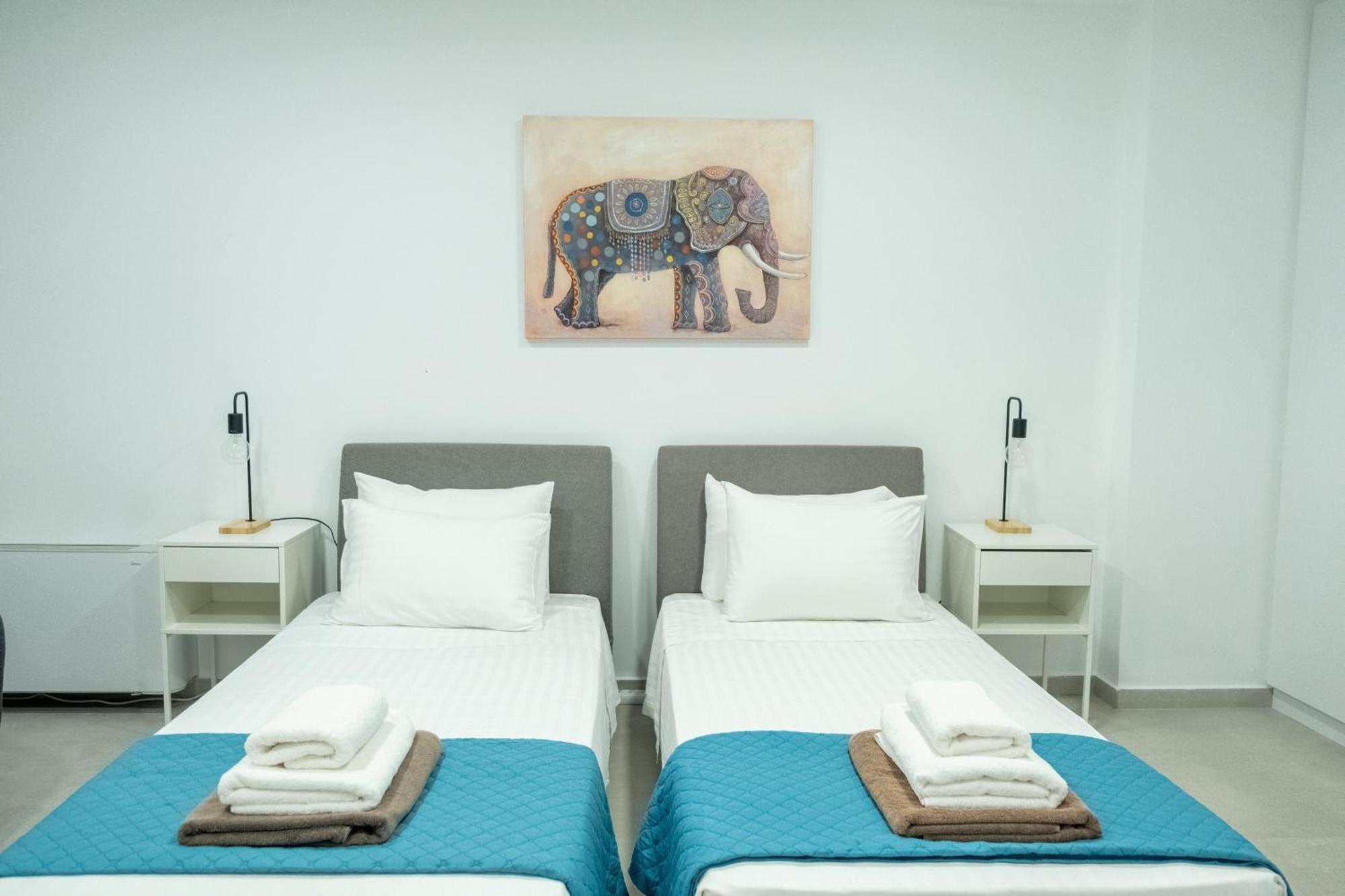 Helios A Modern Large Villa With Private Pool Set In A Quiet Location สตาวรอช ภายนอก รูปภาพ